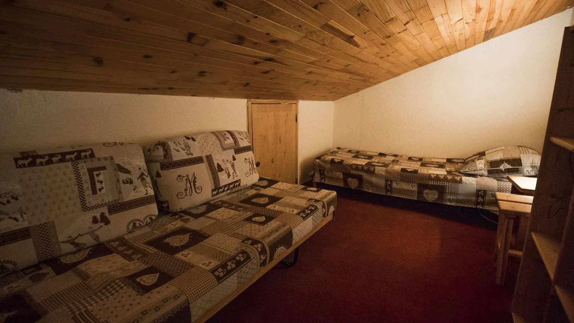 Valmorel, 2 Pieces + Mezzanine, 6 Pers, Simple, Animaux, Skieurs - Fr-1-356-479 0*, Valmorel France